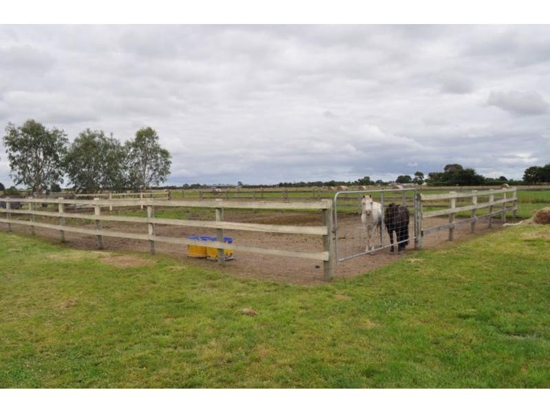 230 Main Drain Road, Koo Wee Rup VIC 3981