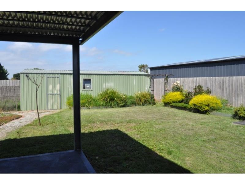 5 Supreme Close, Koo Wee Rup VIC 3981