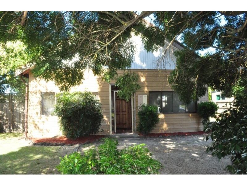 8 Charles Street, Koo Wee Rup VIC 3981
