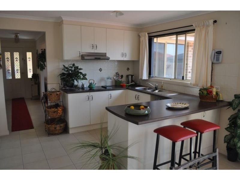 60 Bailey Boulevard, Koo Wee Rup VIC 3981