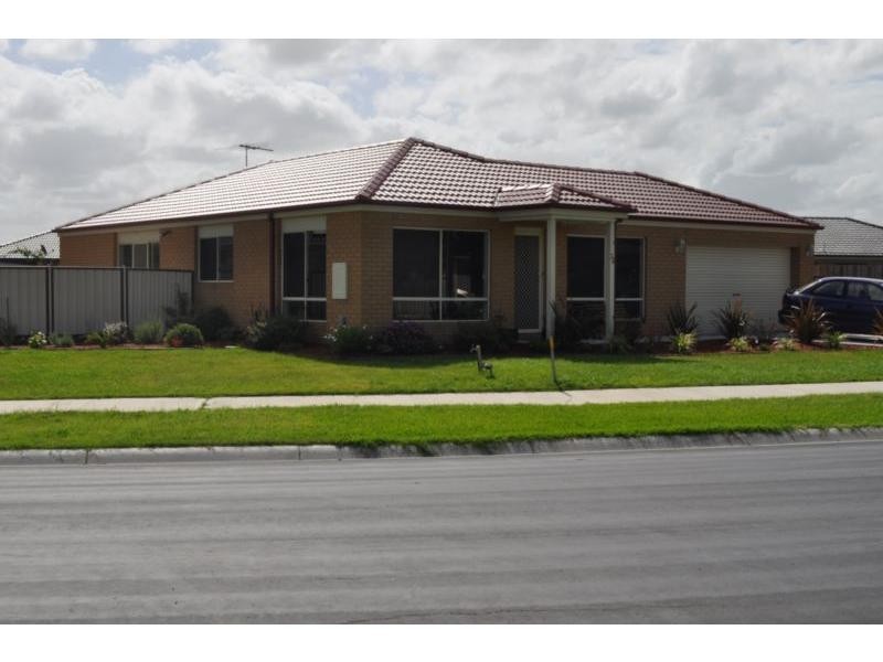 34 Bailey Boulevard, Koo Wee Rup VIC 3981