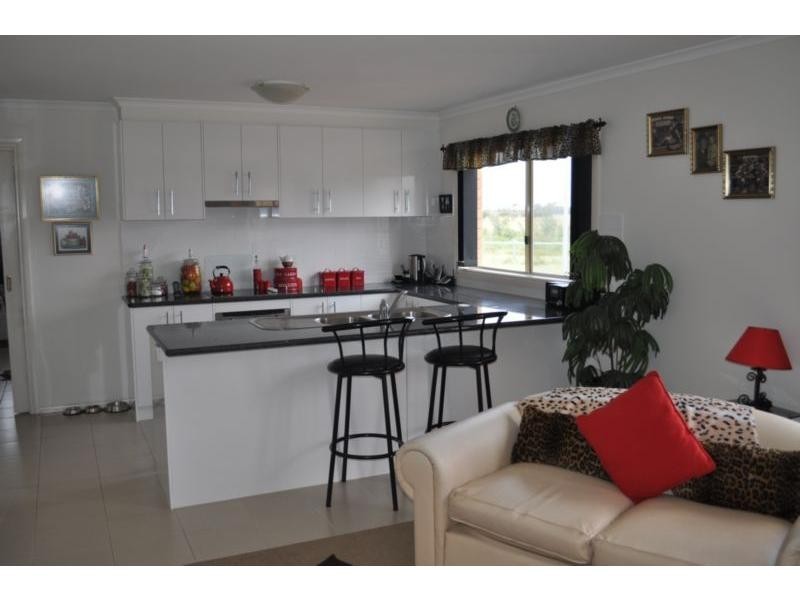 34 Bailey Boulevard, Koo Wee Rup VIC 3981