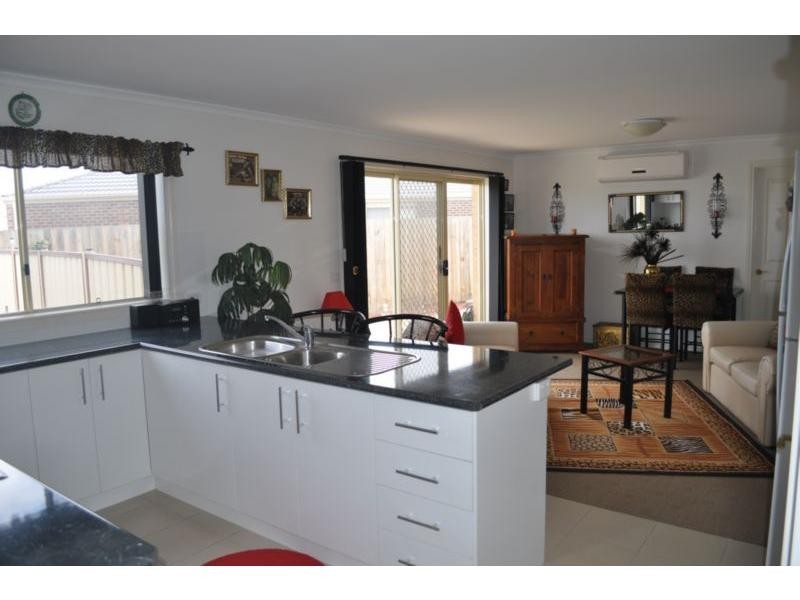 34 Bailey Boulevard, Koo Wee Rup VIC 3981