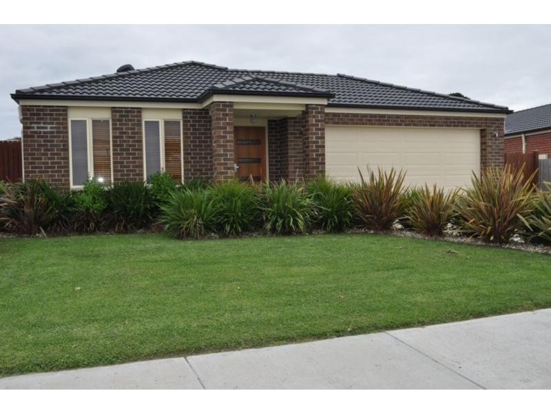 37 Bailey Boulevard, Koo Wee Rup VIC 3981
