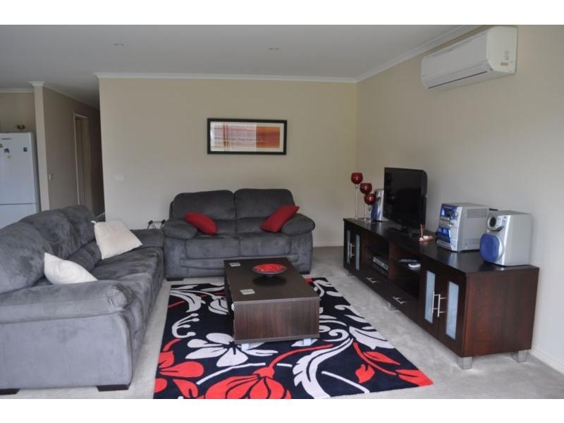 37 Bailey Boulevard, Koo Wee Rup VIC 3981