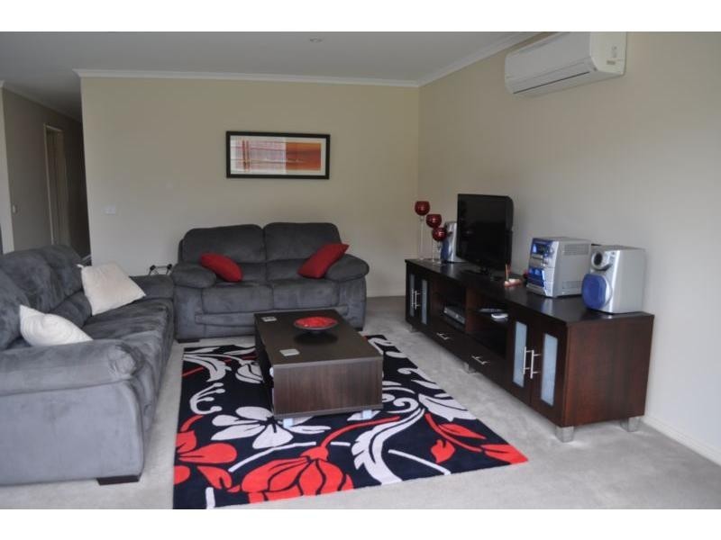 37 Bailey Boulevard, Koo Wee Rup VIC 3981