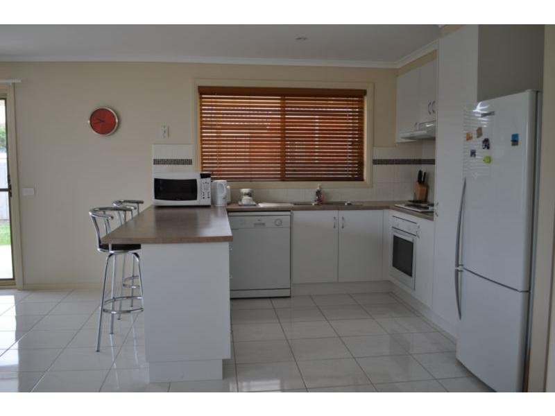 37 Bailey Boulevard, Koo Wee Rup VIC 3981