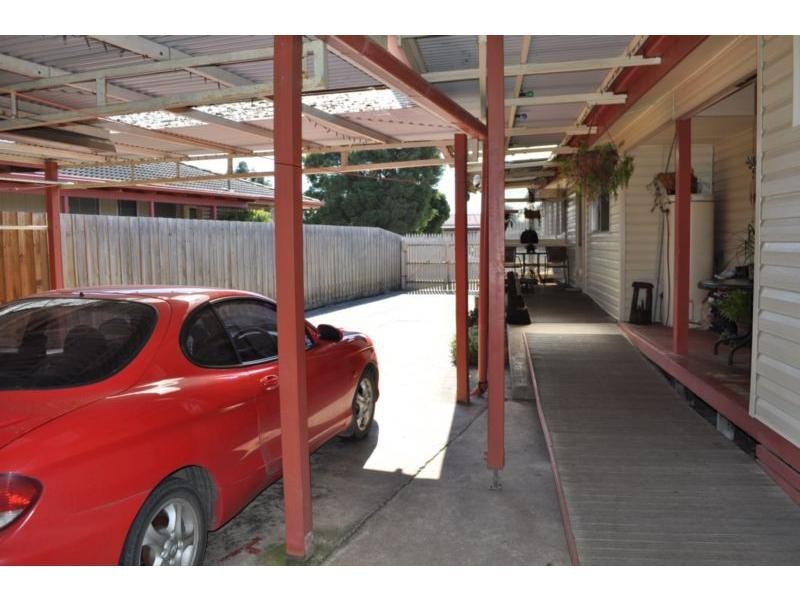 17 Henry Street, Koo Wee Rup VIC 3981