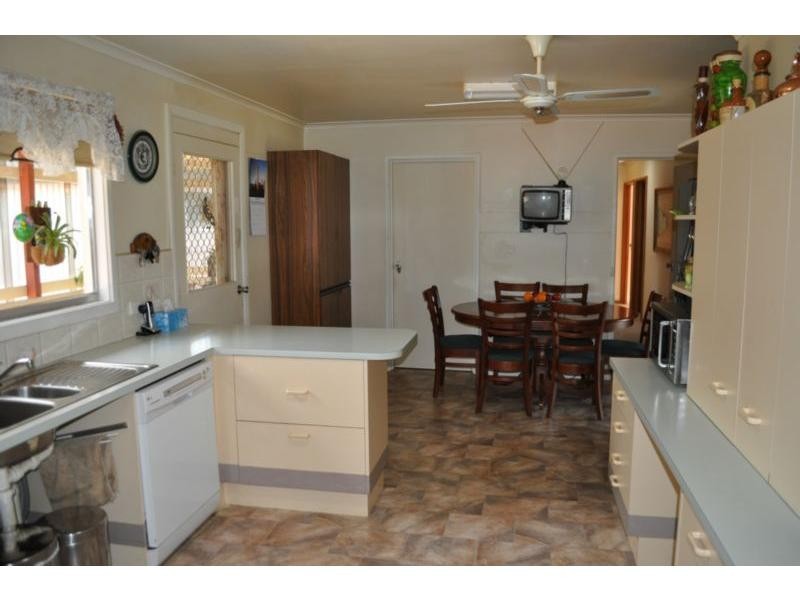 17 Henry Street, Koo Wee Rup VIC 3981