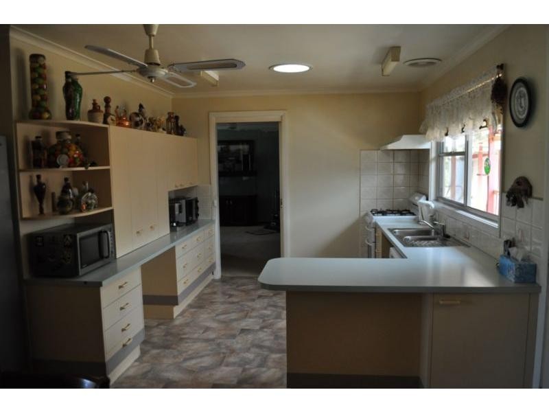 17 Henry Street, Koo Wee Rup VIC 3981