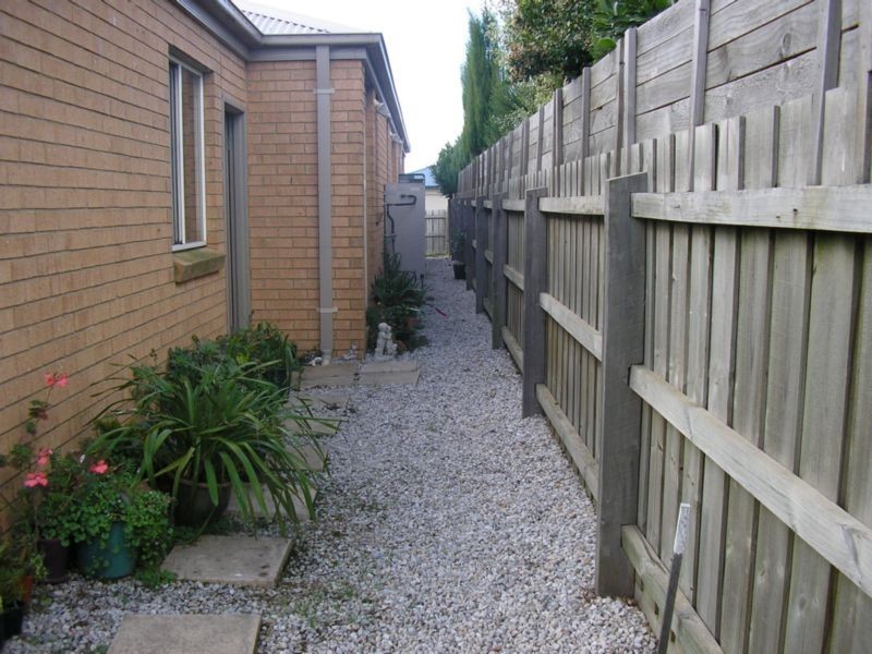 21 Grice Quadrant Street, Pakenham VIC 3810