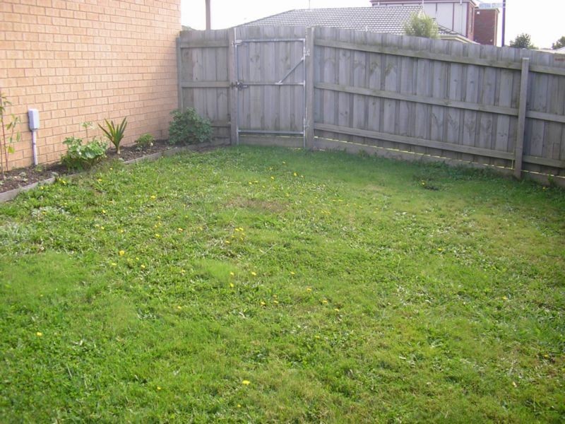 21 Grice Quadrant Street, Pakenham VIC 3810