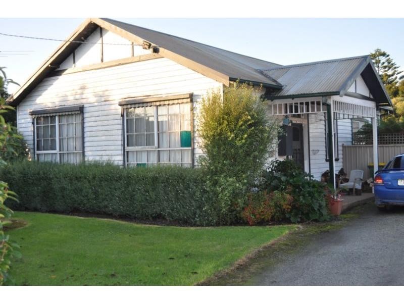 3 Charles Street, Koo Wee Rup VIC 3981