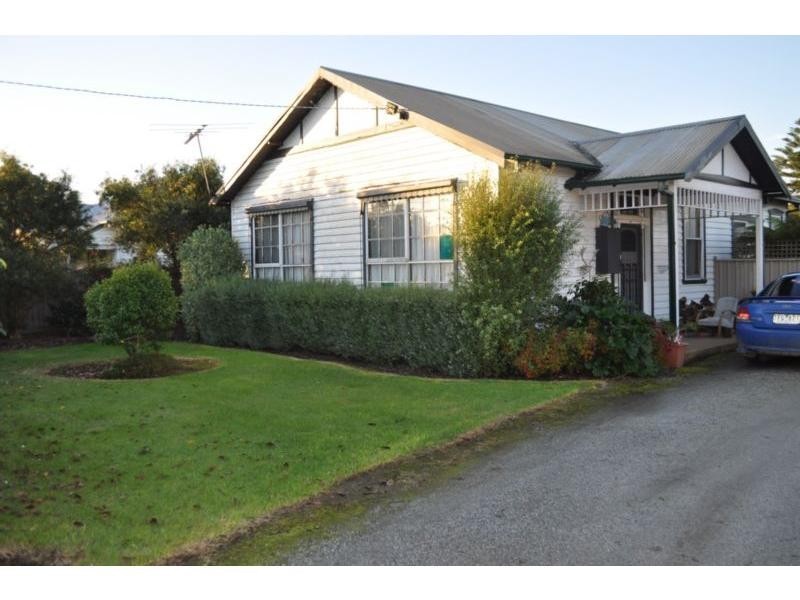 3 Charles Street, Koo Wee Rup VIC 3981