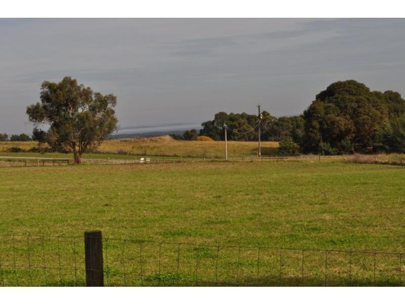 20 Forrest Drive, Nyora VIC 3987