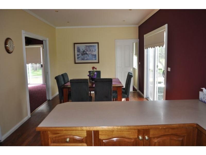 20 Forrest Drive, Nyora VIC 3987