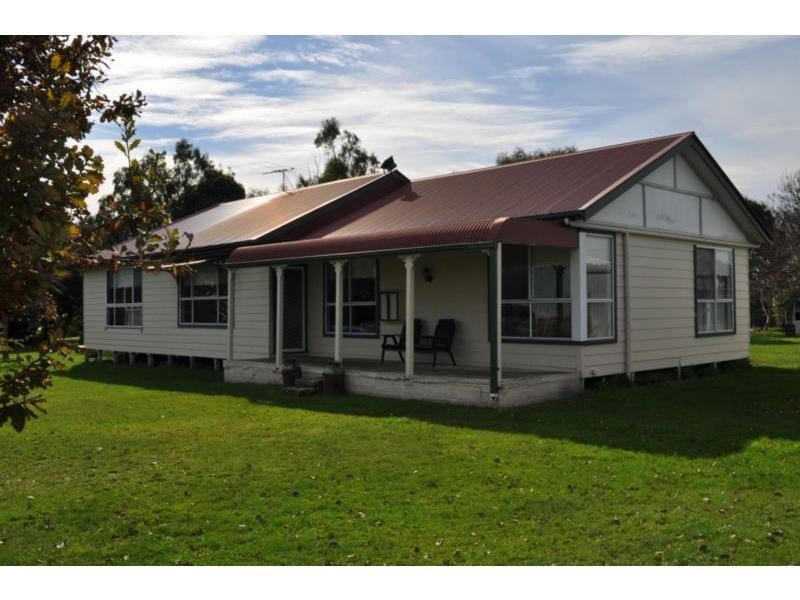 20 Forrest Drive, Nyora VIC 3987