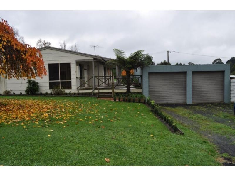4 Queen Street, Loch VIC 3945