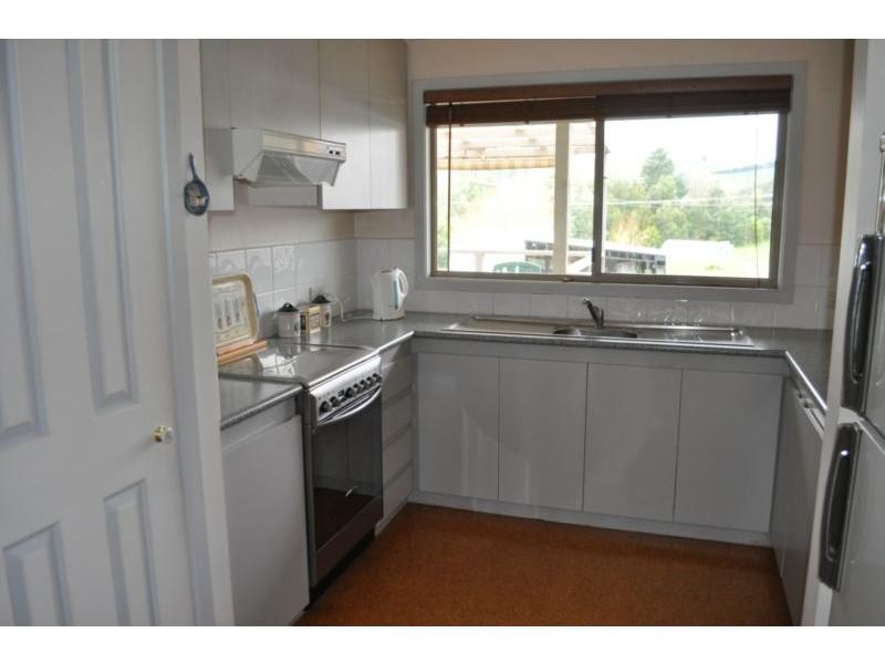 4 Queen Street, Loch VIC 3945