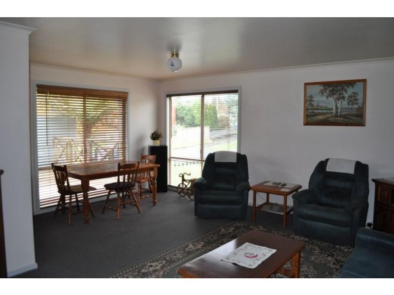 4 Queen Street, Loch VIC 3945