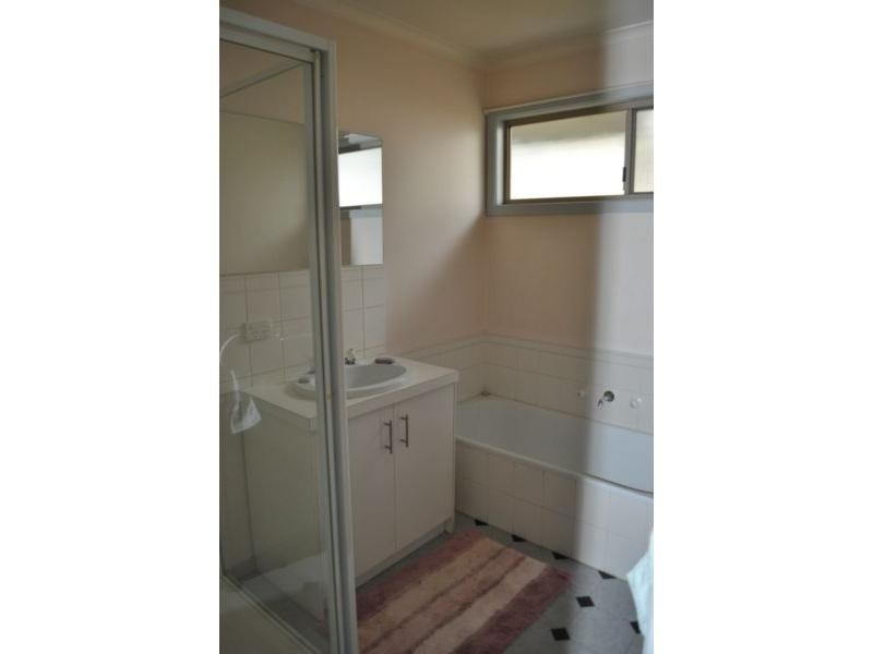 4 Queen Street, Loch VIC 3945