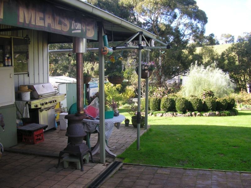 19 Smith Street, Loch VIC 3945