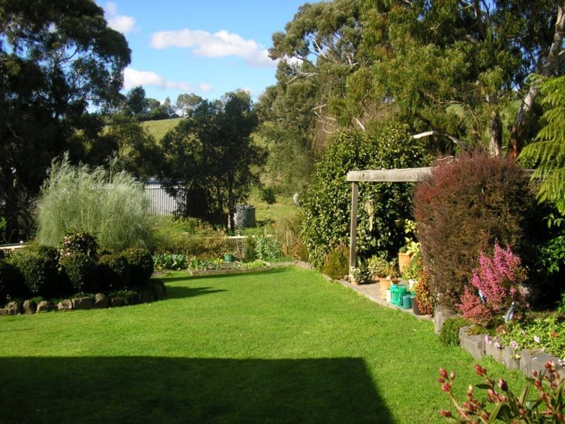 19 Smith Street, Loch VIC 3945