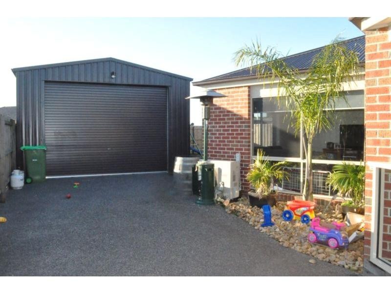 38 Bailey Boulevard, Koo Wee Rup VIC 3981