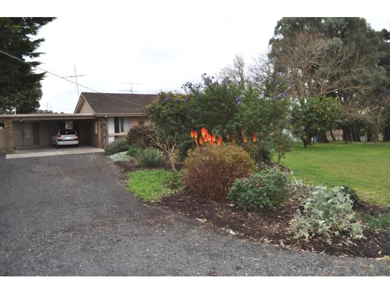 87 Brown Road, Pakenham VIC 3810