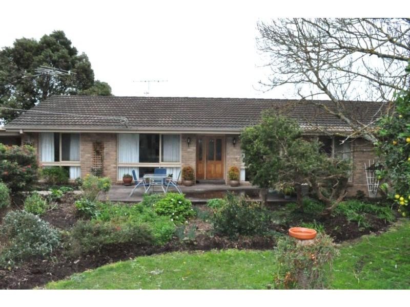 87 Brown Road, Pakenham VIC 3810