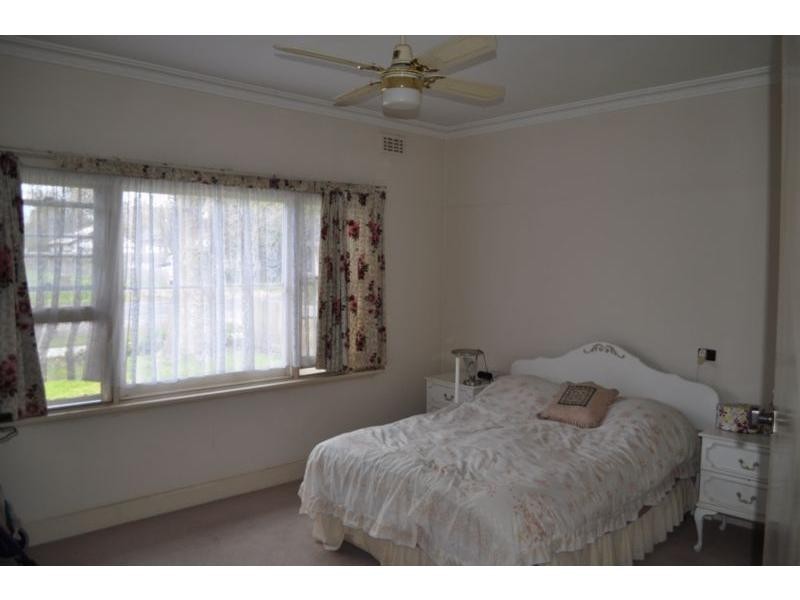 63 Westernport Road, Lang Lang VIC 3984