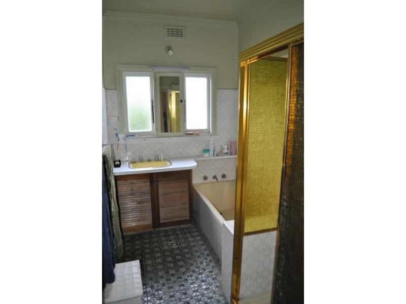 63 Westernport Road, Lang Lang VIC 3984