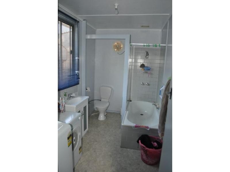 24 Henry Street, Koo Wee Rup VIC 3981