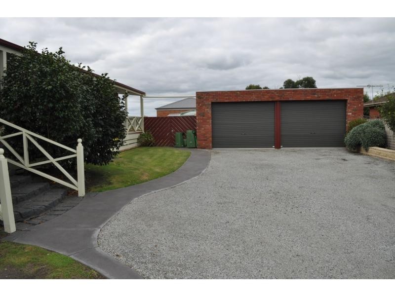 2 Boormani Court, Koo Wee Rup VIC 3981
