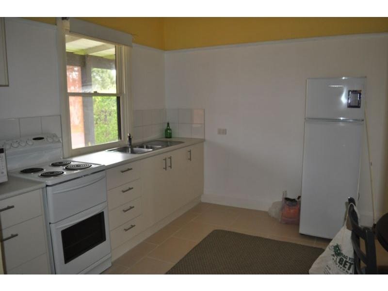 18 Cambridge Street, Lang Lang VIC 3984