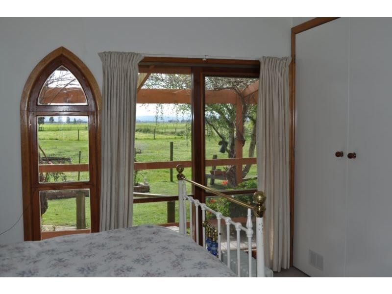 1010 Seven Mile Road, Pakenham South VIC 3810