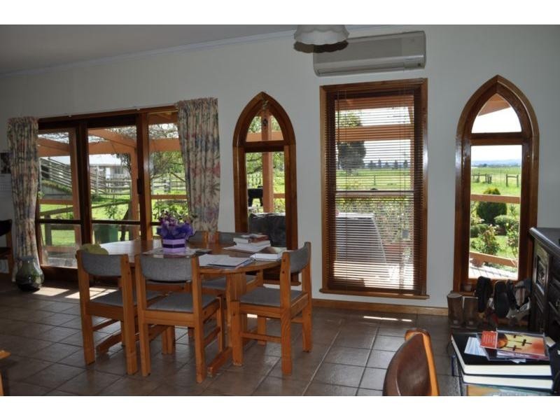 1010 Seven Mile Road, Pakenham South VIC 3810