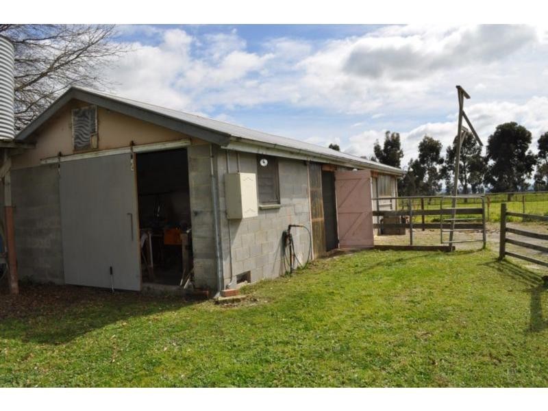 1010 Seven Mile Road, Pakenham South VIC 3810