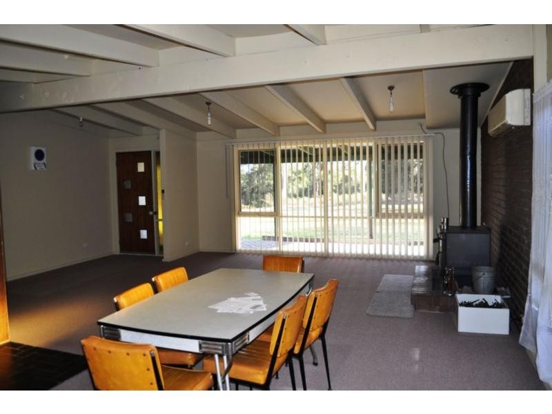 1015 McDonalds Track, Nyora VIC 3987