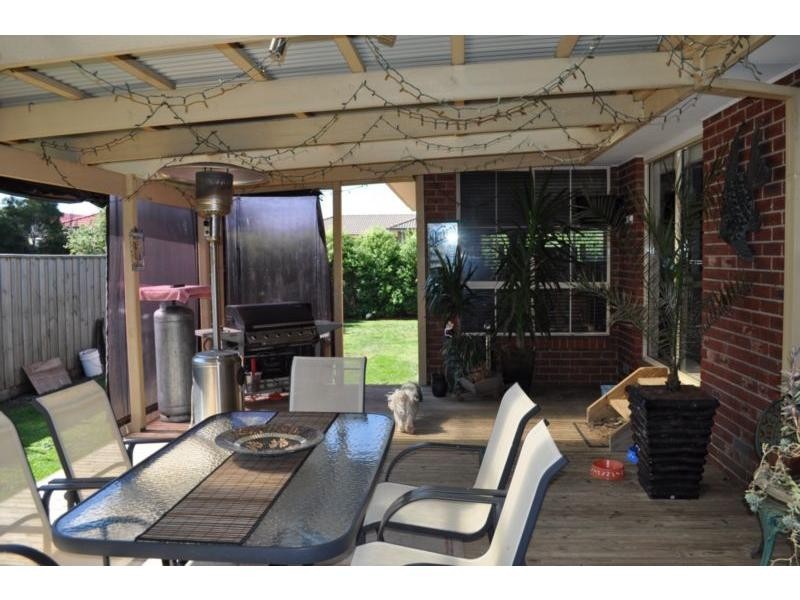 49 Sybella Avenue, Koo Wee Rup VIC 3981