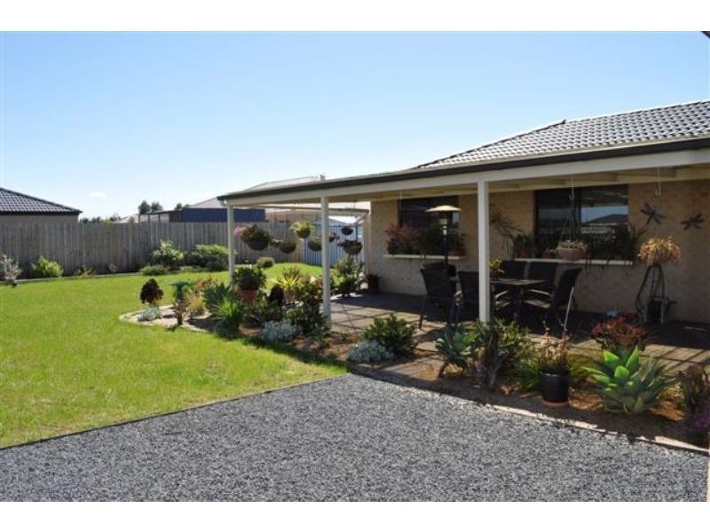 105 Moody Street, Koo Wee Rup VIC 3981