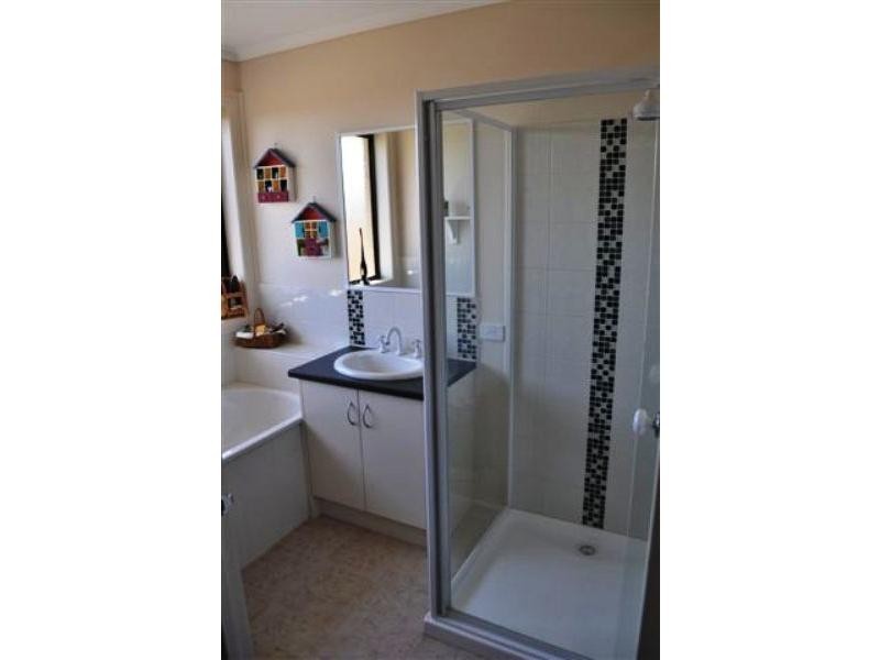105 Moody Street, Koo Wee Rup VIC 3981