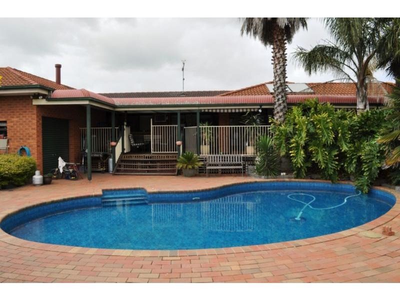 5 Ti Tree Court, Koo Wee Rup VIC 3981