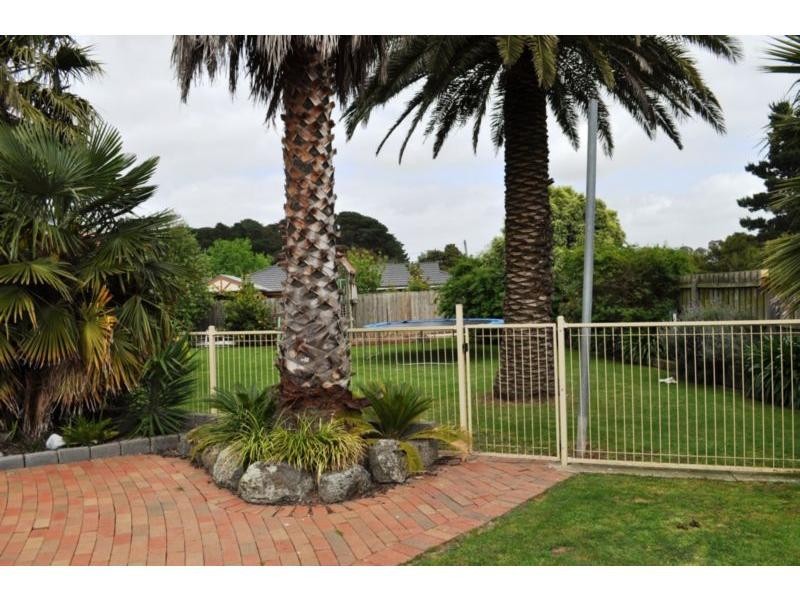 5 Ti Tree Court, Koo Wee Rup VIC 3981