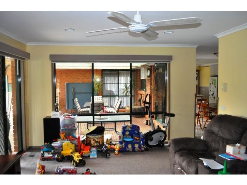 5 Ti Tree Court, Koo Wee Rup VIC 3981