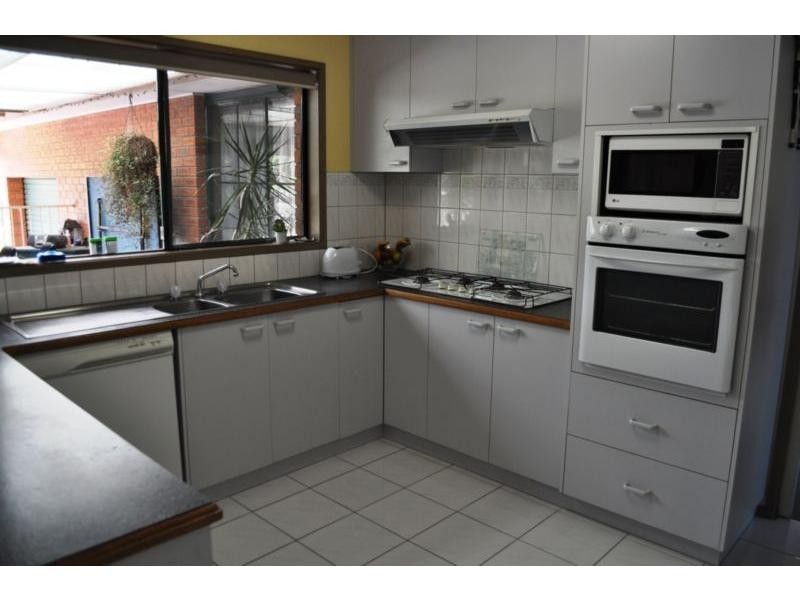 5 Ti Tree Court, Koo Wee Rup VIC 3981