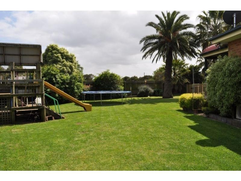 5 Ti Tree Court, Koo Wee Rup VIC 3981