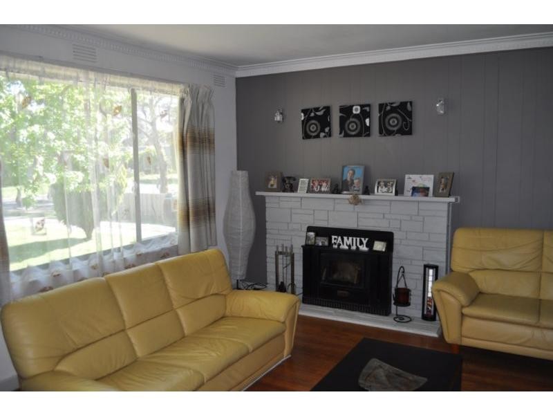 8 Mickle Street, Koo Wee Rup VIC 3981