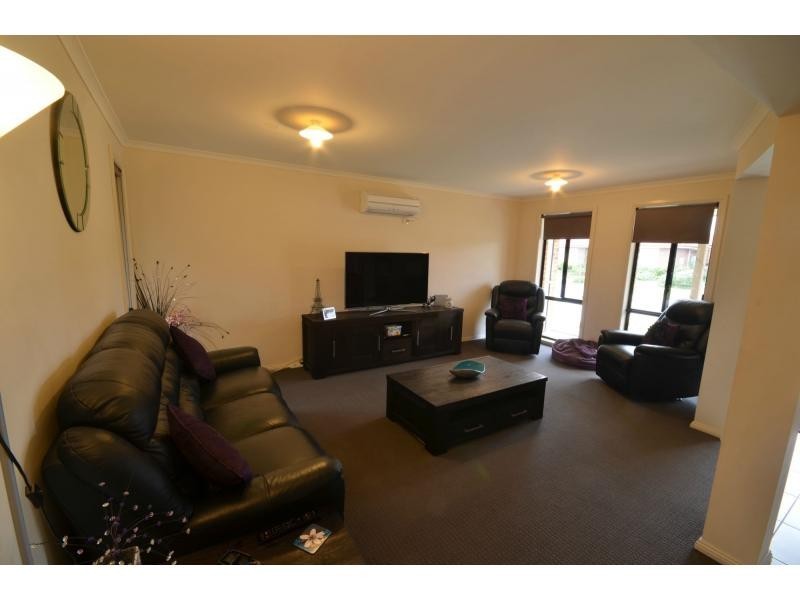 7 Barnes Way, Koo Wee Rup VIC 3981