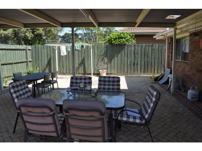 Unit 1/7 Rosalie Avenue, Cranbourne VIC 3977